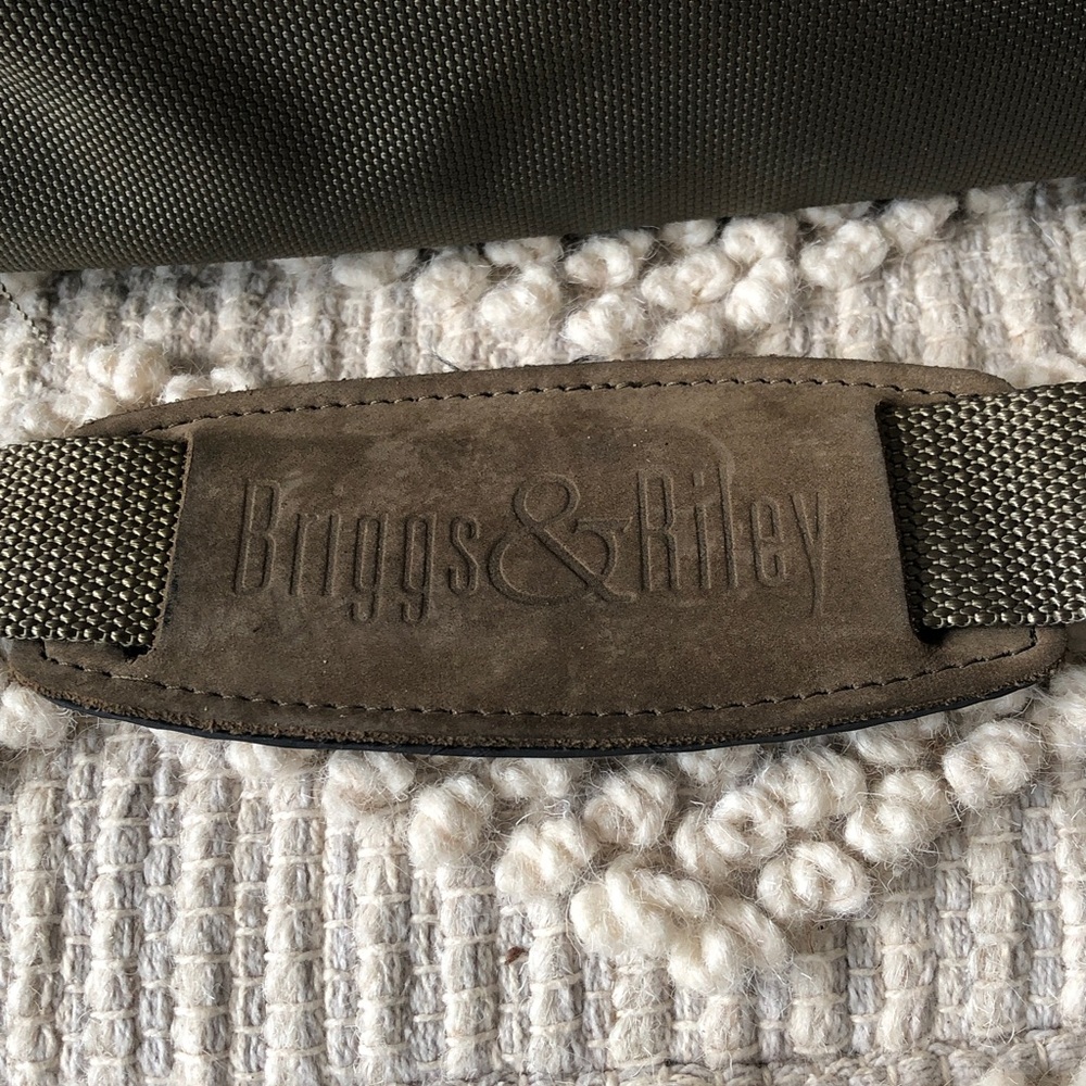 Briggs & Riley Bag 17” Bag Olive Green Duffle Crossbody Multi Pocket Travel Bag! - Picture 2 of 9